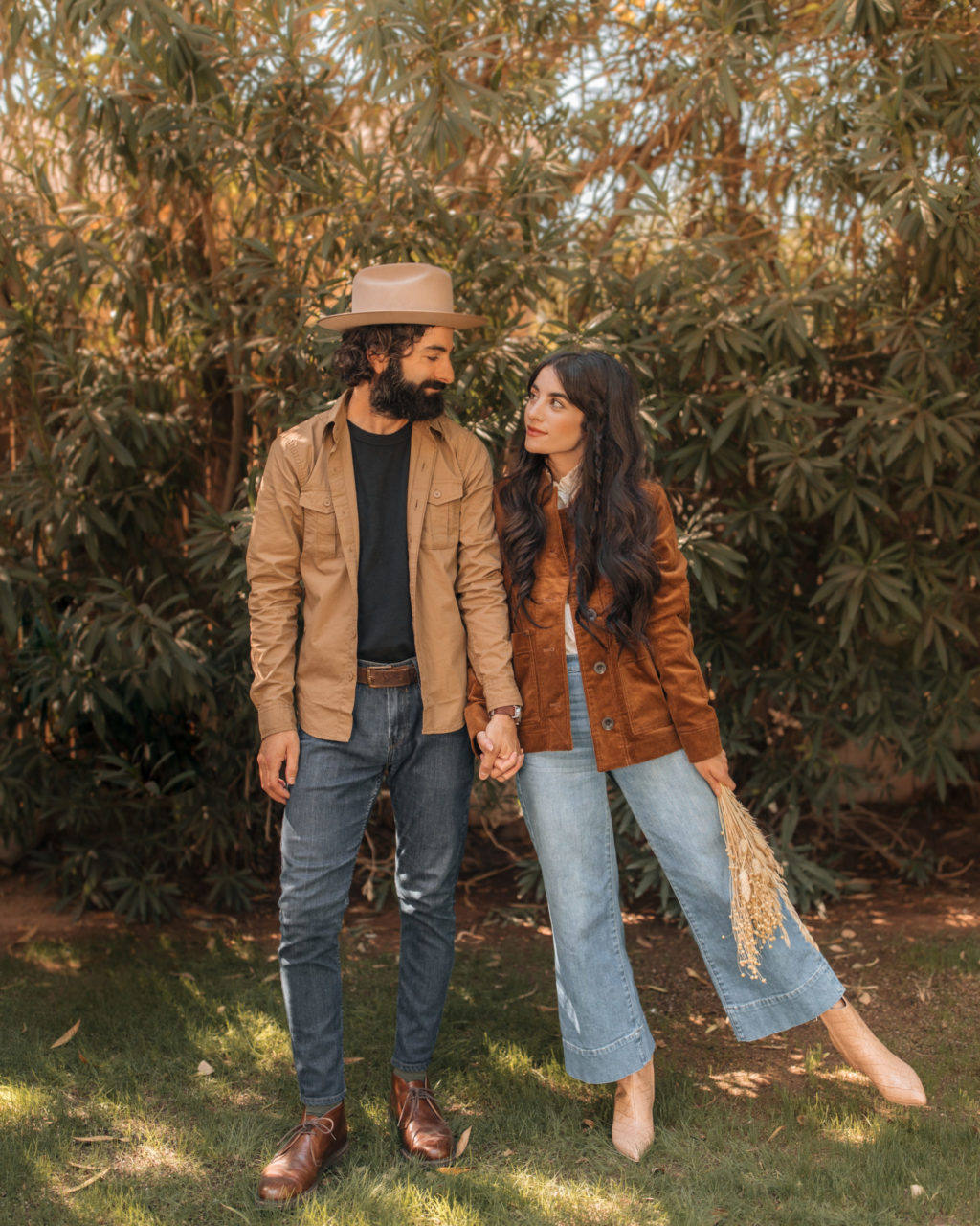 Fall couples photoshoot outfit ideas