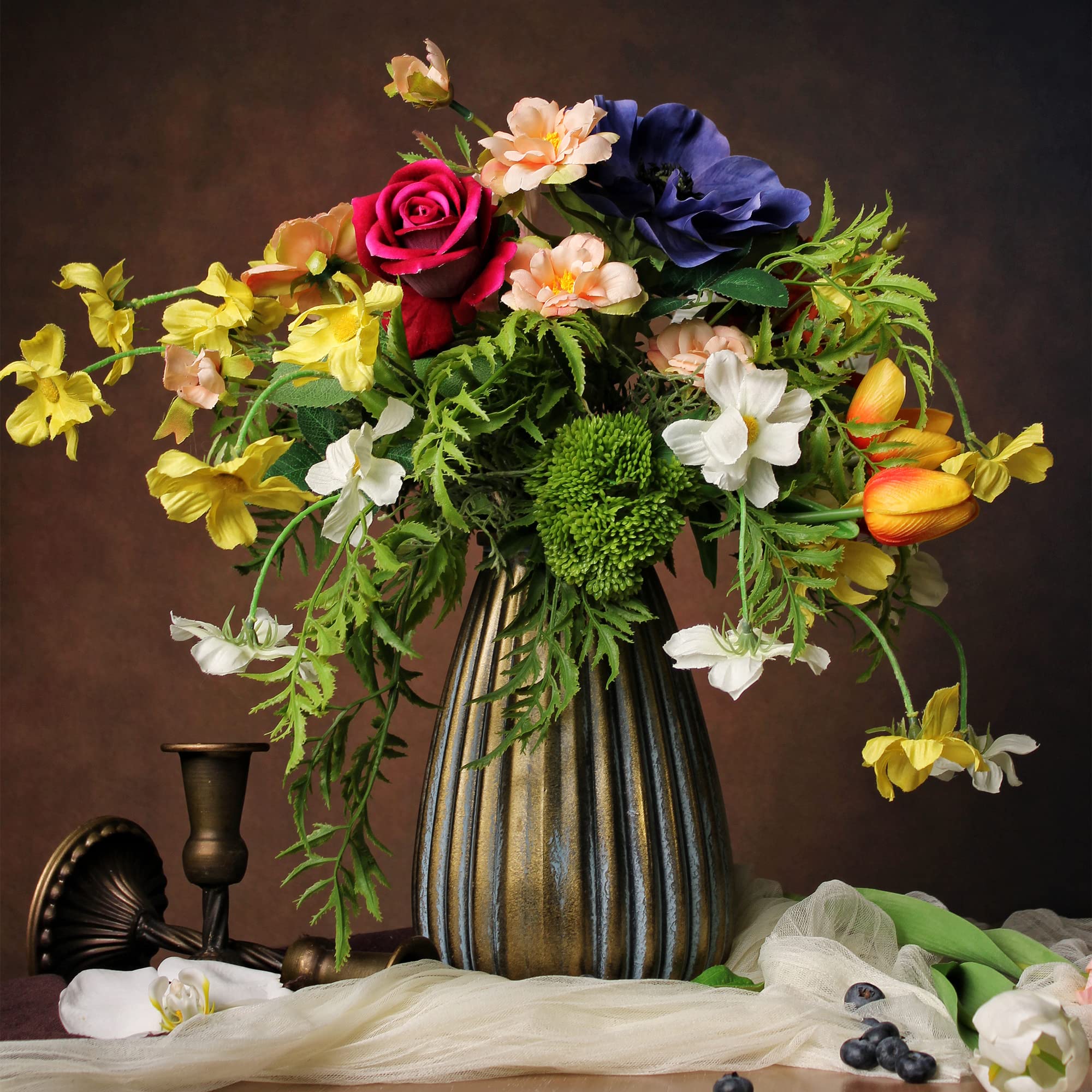 how to arrange flowers in a vase