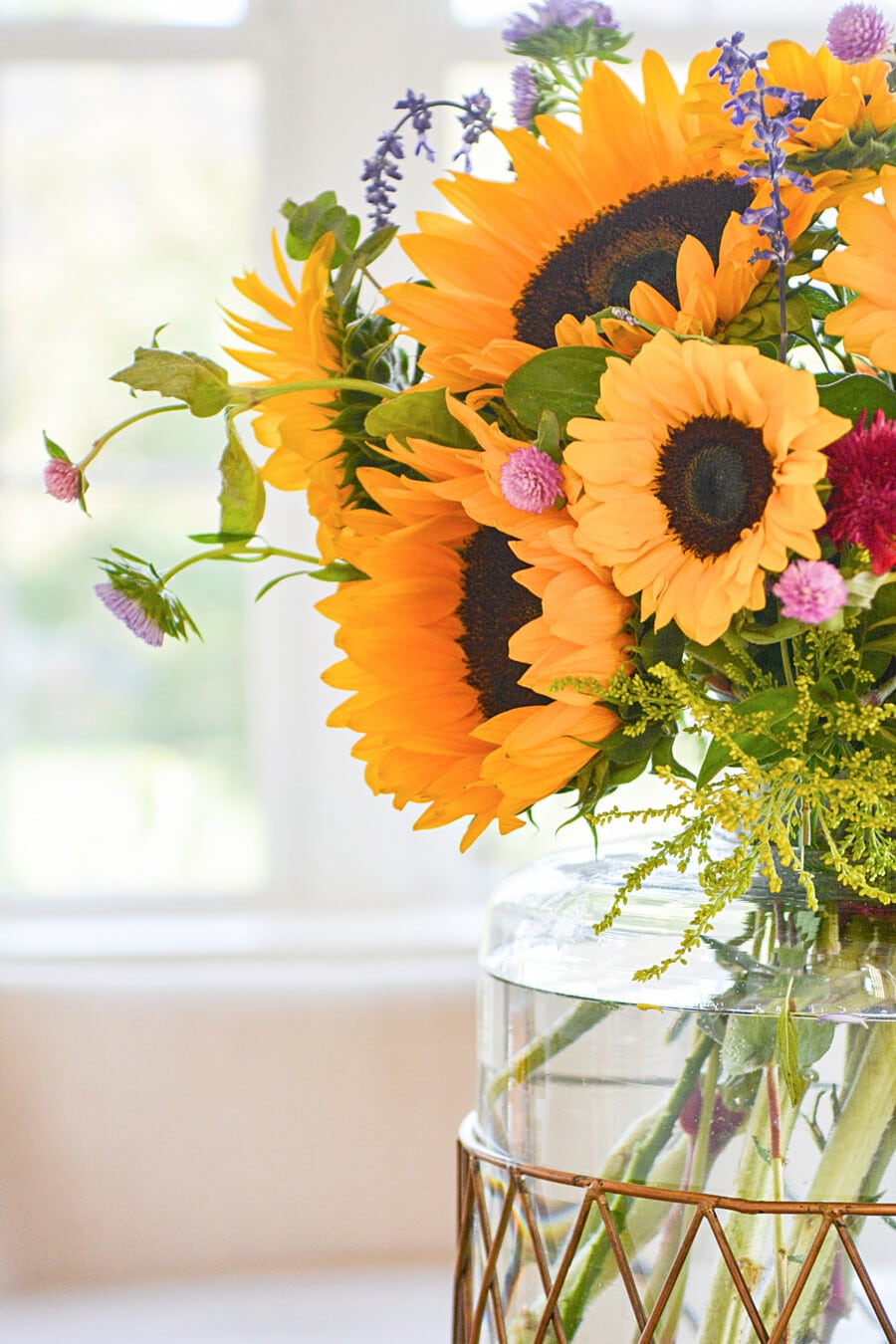 how long do sunflowers last in a vase