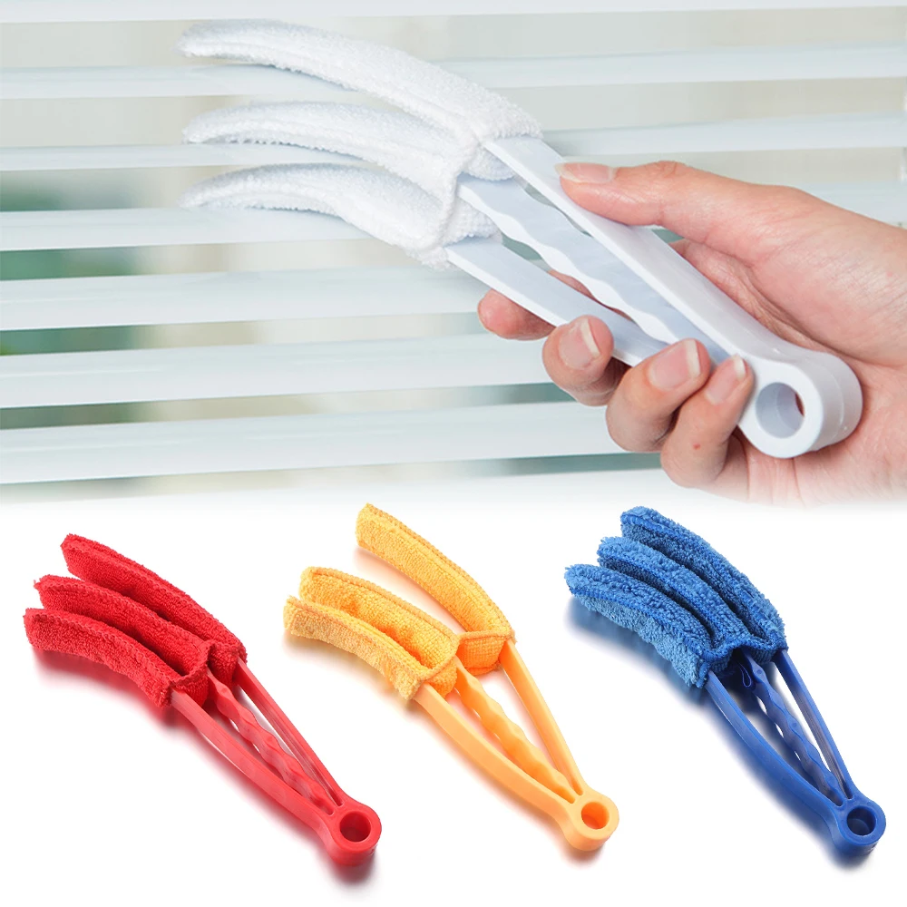 cleaning blinds