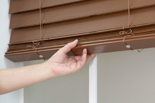 best way to clean wood blinds