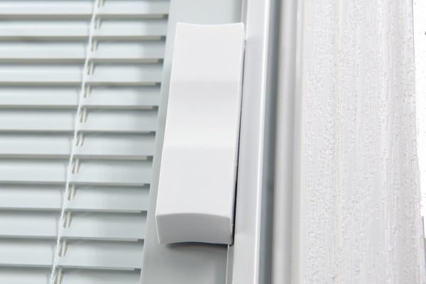 how to close window blinds