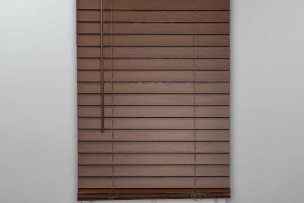 Affordable Luxury: Guide to Choosing Faux Wood Mini Blinds faux wood mini blinds