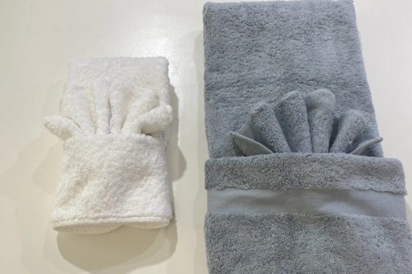 how to fold a towel