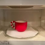 can i put paper towel in microwave