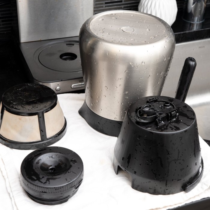 how to clean drip coffee maker