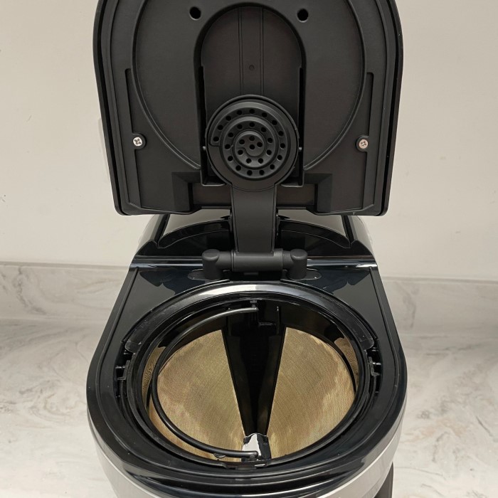 how to clean drip coffee maker