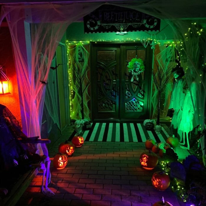 beetlejuice halloween decor
