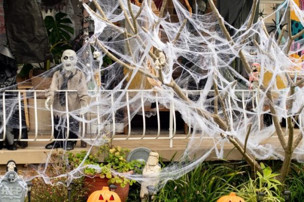 when to decorate for halloween