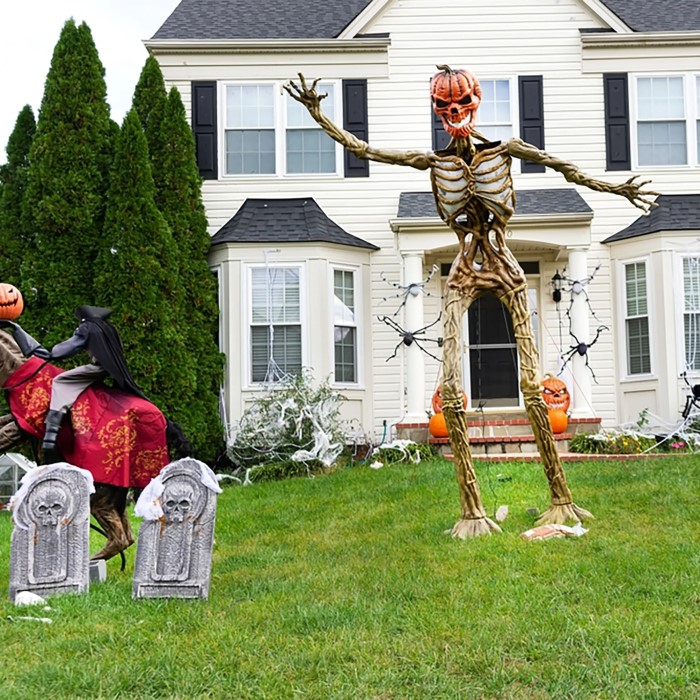 when to decorate for halloween