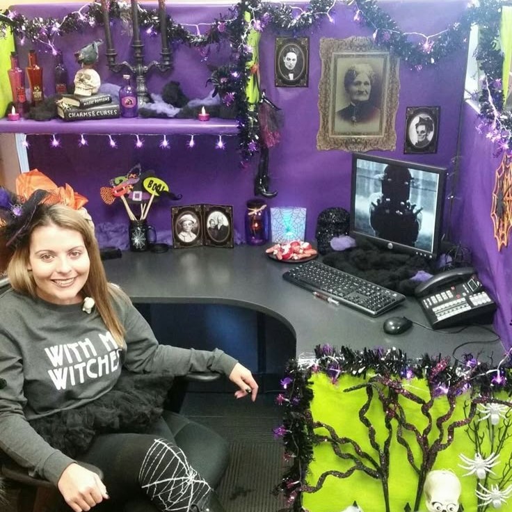 halloween desk decor