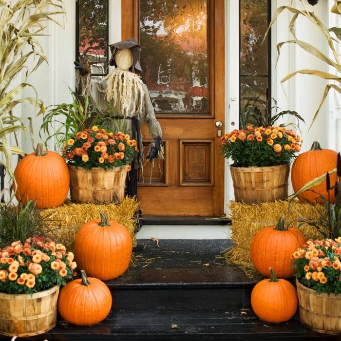 when to decorate for halloween