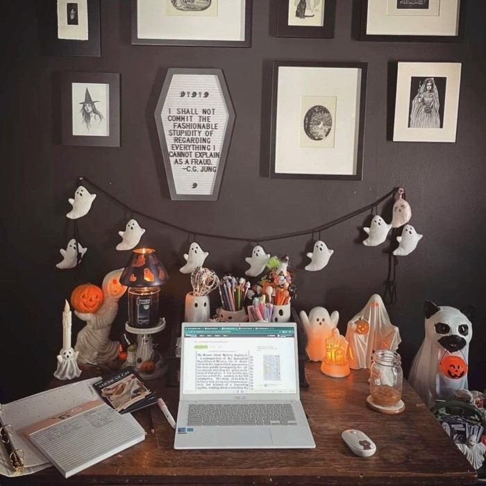 halloween desk decor