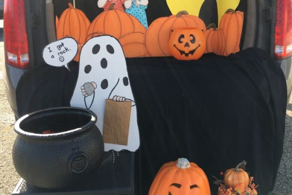 peanuts halloween decor