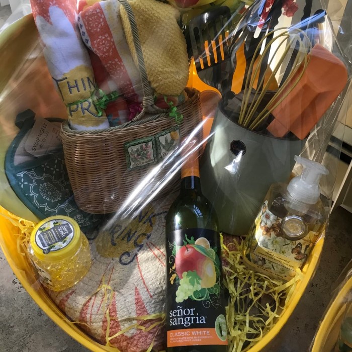 what is a tricky tray