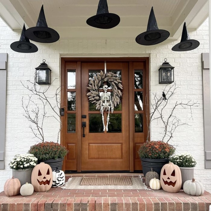 halloween porch decor