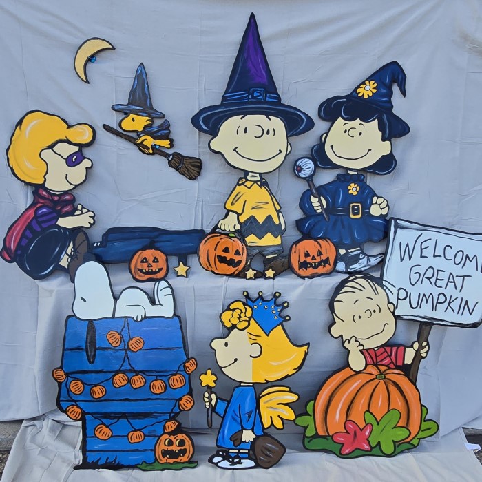 peanuts halloween decor