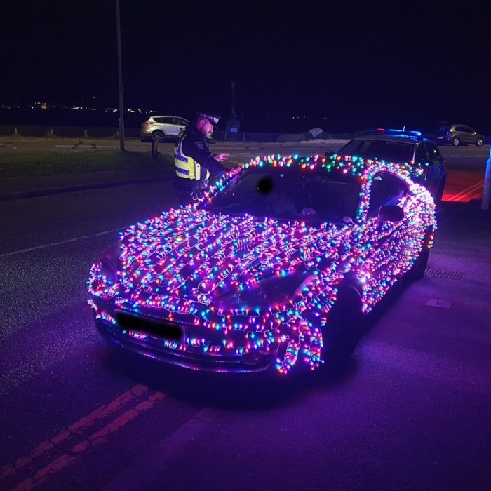 how to put christmas lights on car