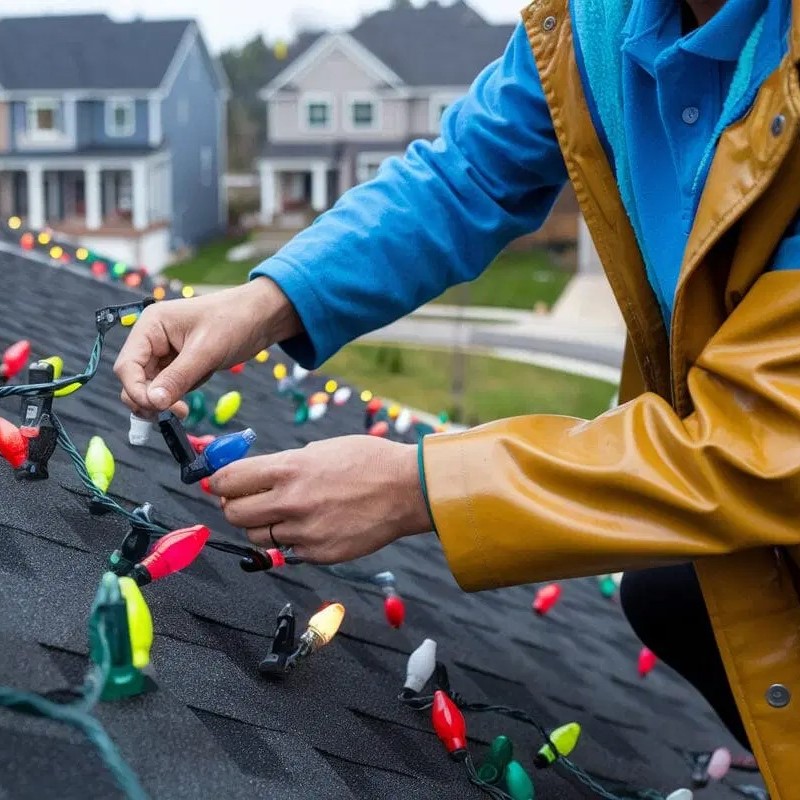 how to hang christmas lights on house