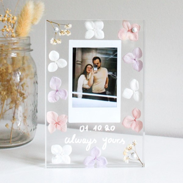 polaroid picture frame