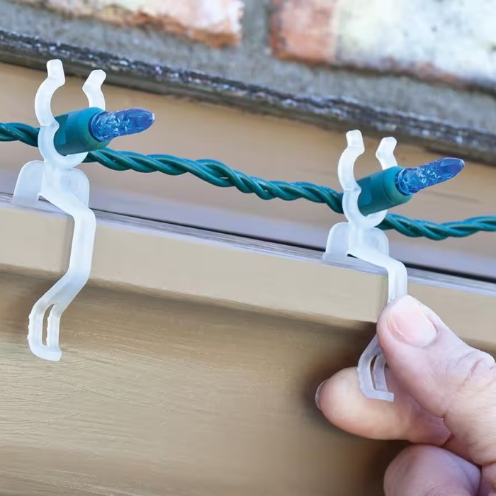 how to hang christmas lights on house